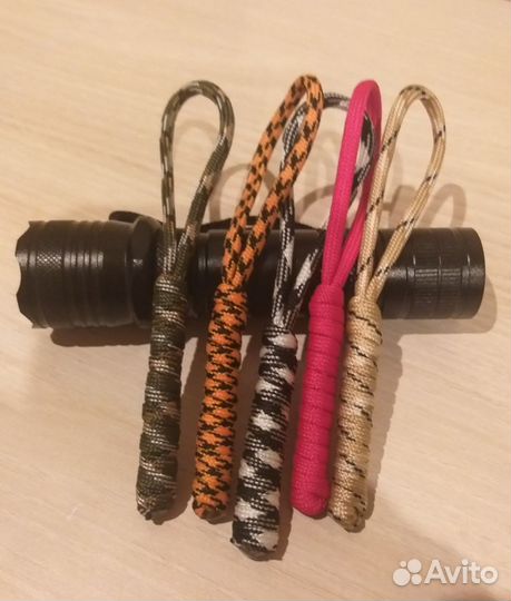 Темляк из паракорда