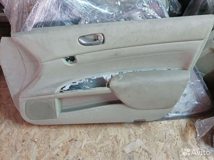 Обивка двери teana j32