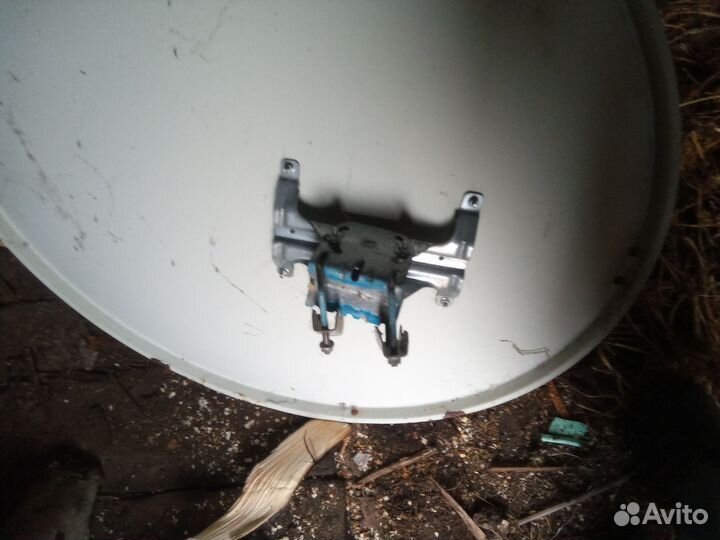 Спутниковая тарелка