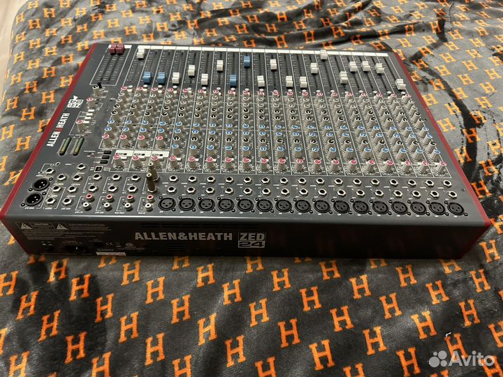 Allen & Heath ZED-24