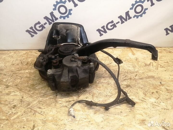 Ступица передняя правая Toyota Crown JZS175