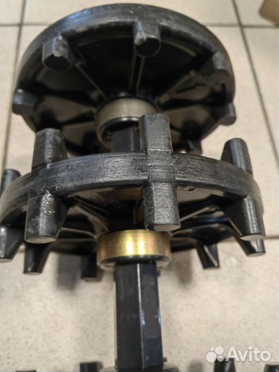 Вал привода гусеницы BRP Grand Touring 500