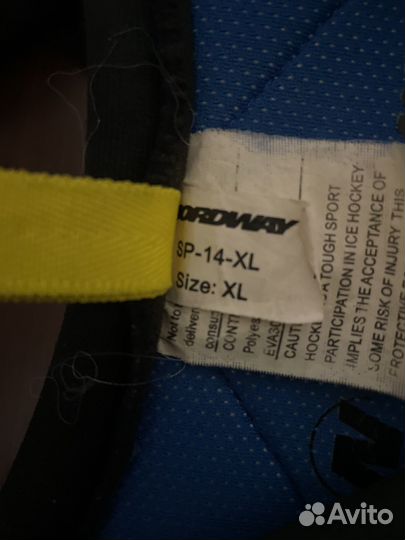 Нагрудник хоккейный взрослый