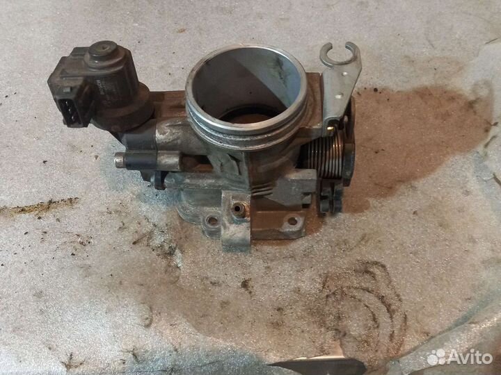 Дроссельная заслонка BMW3 E46