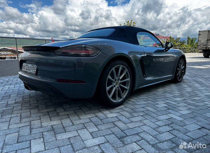 Аренда авто Porsche boxster 718