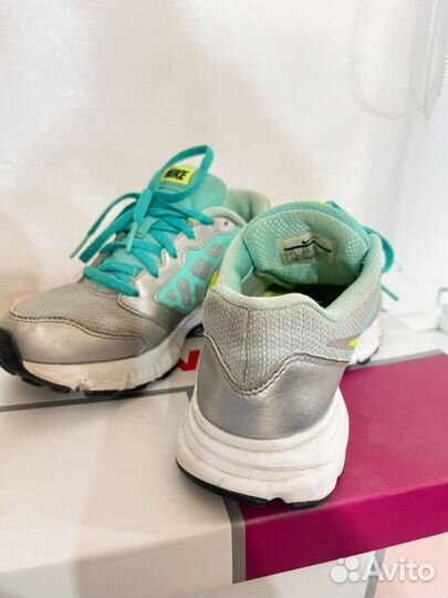 Кроссовки женские nike