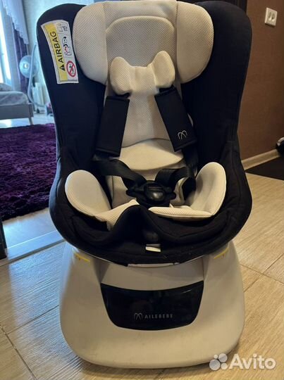 Автокресло поворотное Carmate kurutto