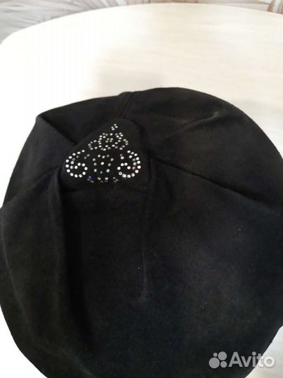 Берет замшевый черный