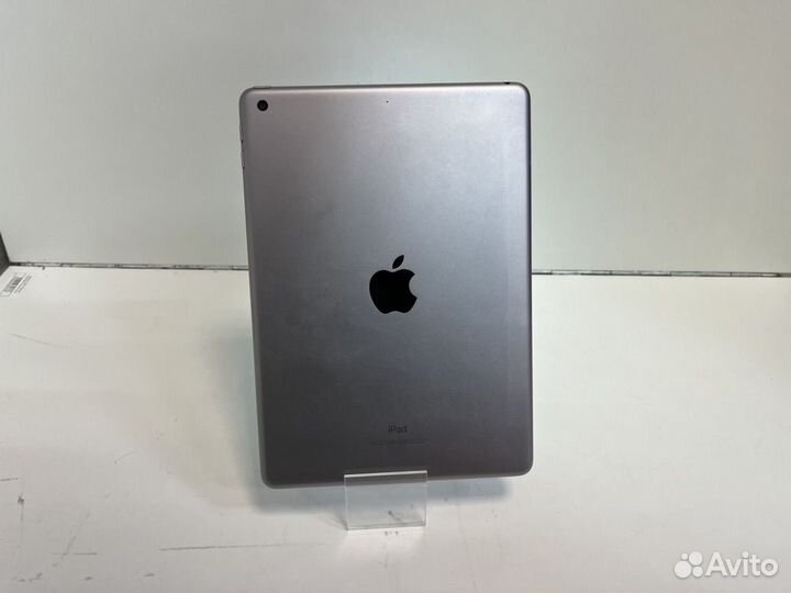 Планшет без SIM-карты Apple iPad 6 A1893 32 GB