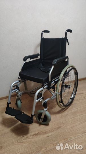 Инвалидная кресло-коляска складная KY954LGC
