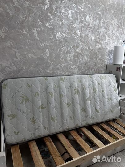 Матрас 80 на 190 бу