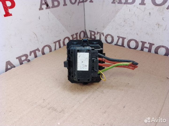 Реостат печки Peugeot 308