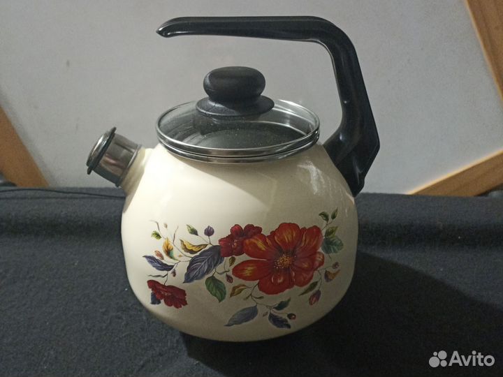 Чайник эмалированный новый