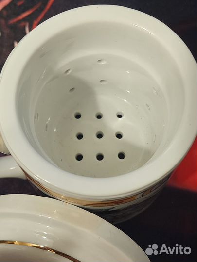 Кружка фарфоровая с заварочной колбой и крышкой