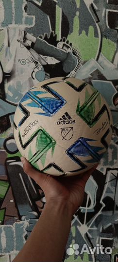 Продам футбольный мяч