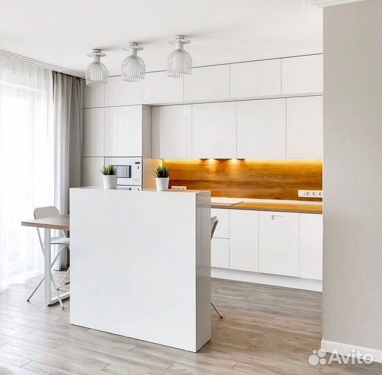 Кухонный гарнитур в современном стиле на заказ