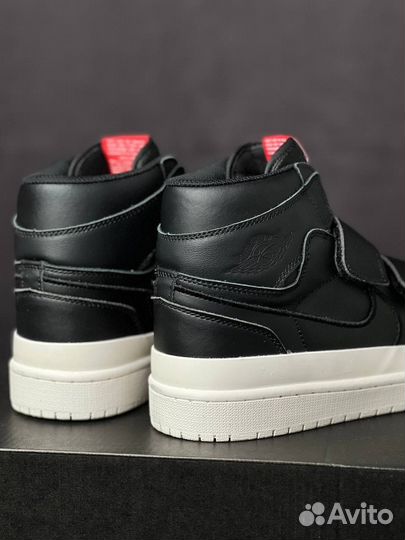 Кроссовки Nike Air Jordan 1 Retro High Double