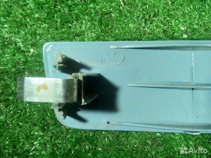 Правый отражатель в бампер Golf 3 Vento