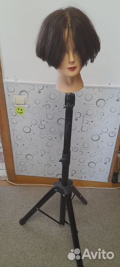 Манекен голова и штатив тринога