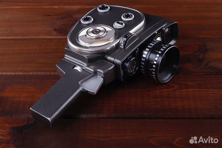 Кинокамера Кварц 2x8s 1М 50 Лет Советской Власти