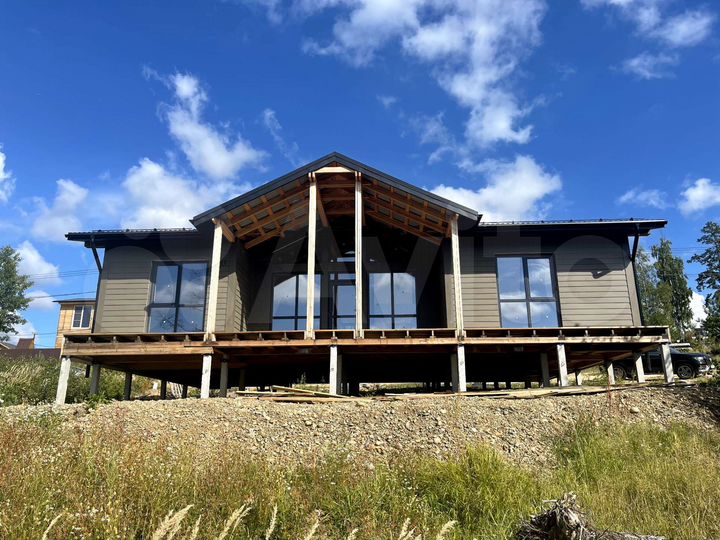 Дом 157 м² на участке 8,9 сот.