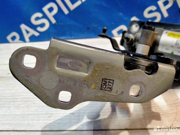 Петля капота Mercedes-Benz 212.054 E 300 212