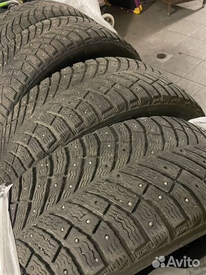 Michelin X-Ice North 4 235/45 R18