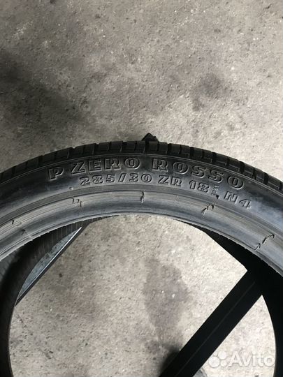 Pirelli P Zero Rosso 285/30 R18