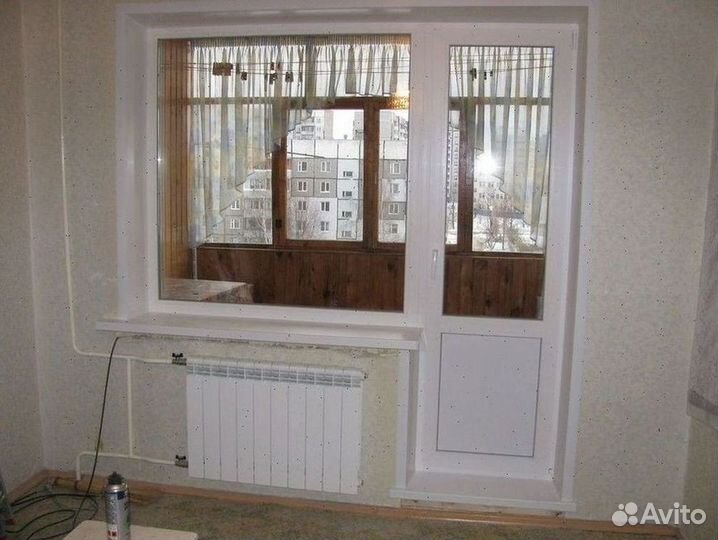 Балконная дверь и балконы