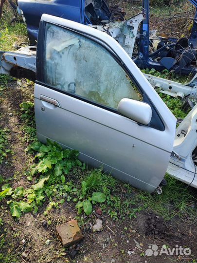 Двери Nissan bluberd u14