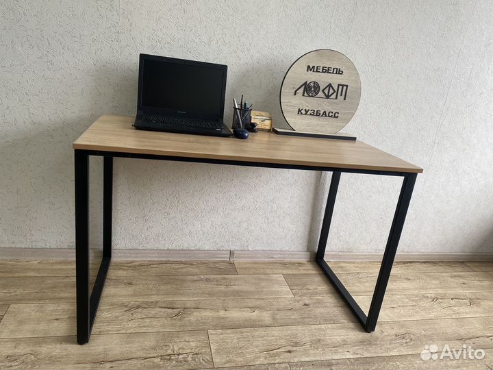 Стол в стиле лофт