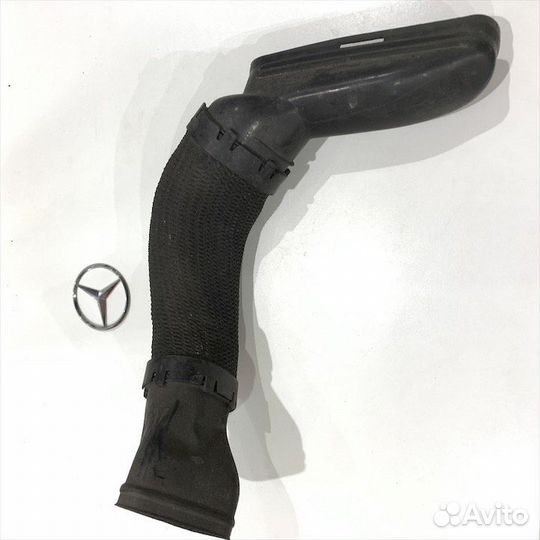 Патрубок воздушного фильтра левый Мерседес