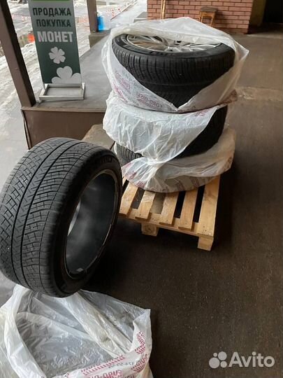 Комплект шины и диски для Porsche Cayenne, r20