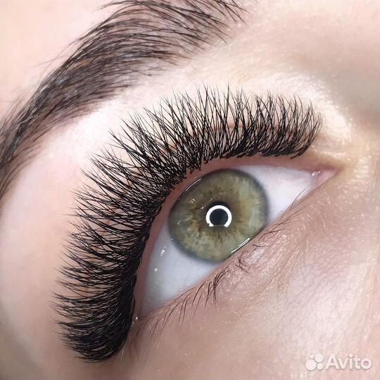 Модель на наращивание ресниц