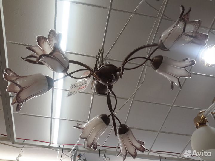 Люстры новые