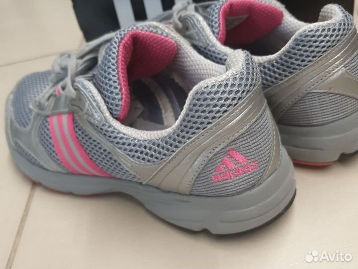 Кроссовки женские adidas 37