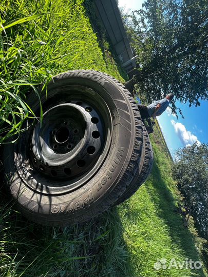 Hankook Winter I'Pike 205/60 R16