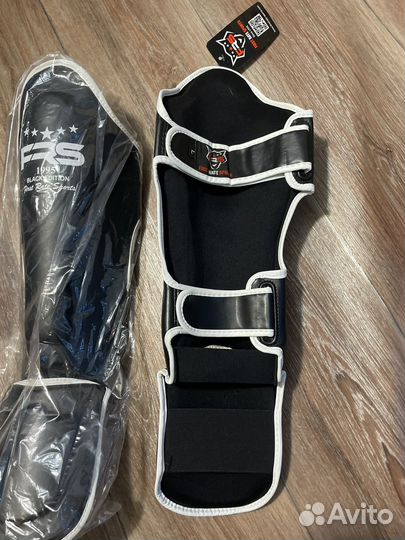 Щитки для единоборств