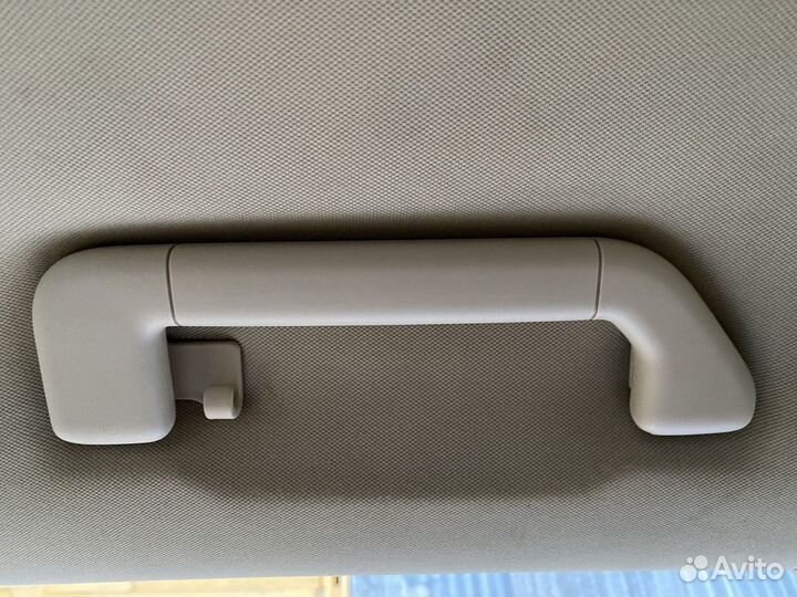 Ручки обшивки потолка Volkswagen Touareg 1