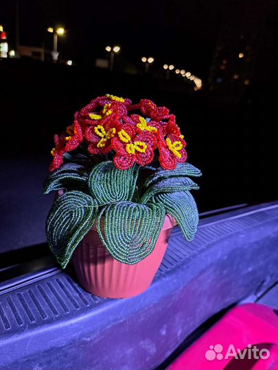 Цветы из бисера