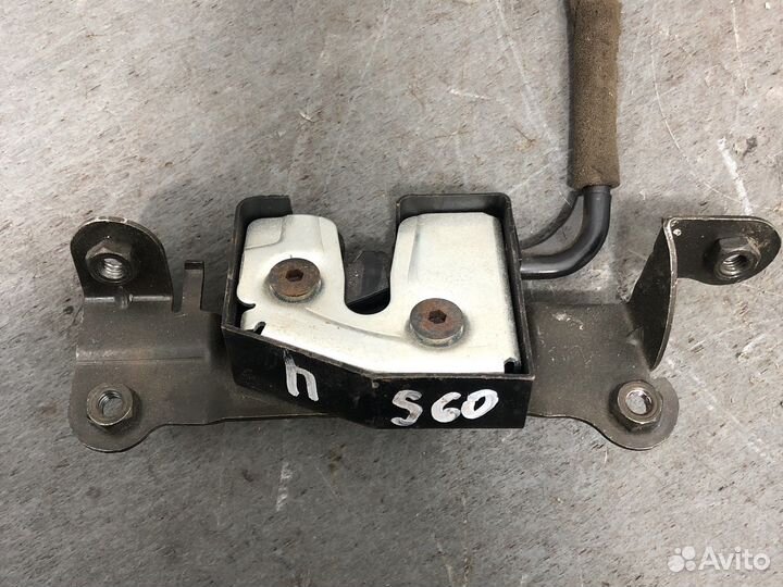 Правый Замок сиденья Volvo S60