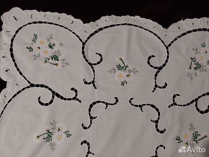 Винтажная чайная скатерть, очень красивая