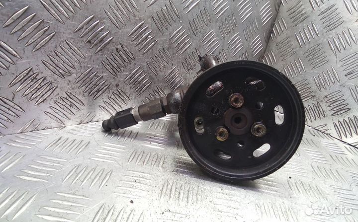 Насос гура бензиновый на Skoda Octavia A4