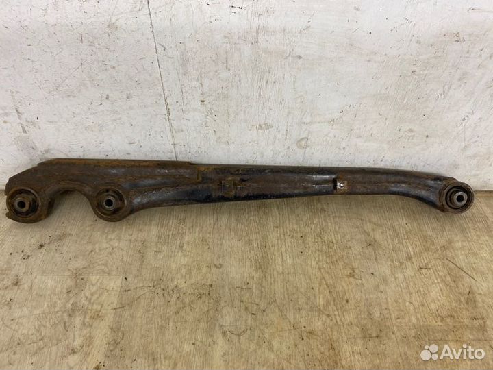 Рычаг подвески задний левый Mitsubishi Pajero