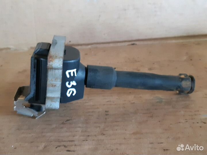 Катушку зажигания BMW 0040100014