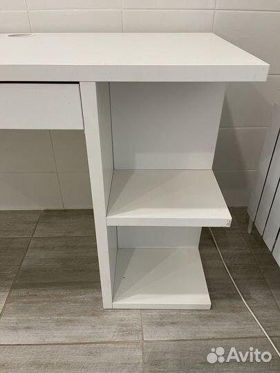 Компьютерный / письменный стол Икеа (IKEA)