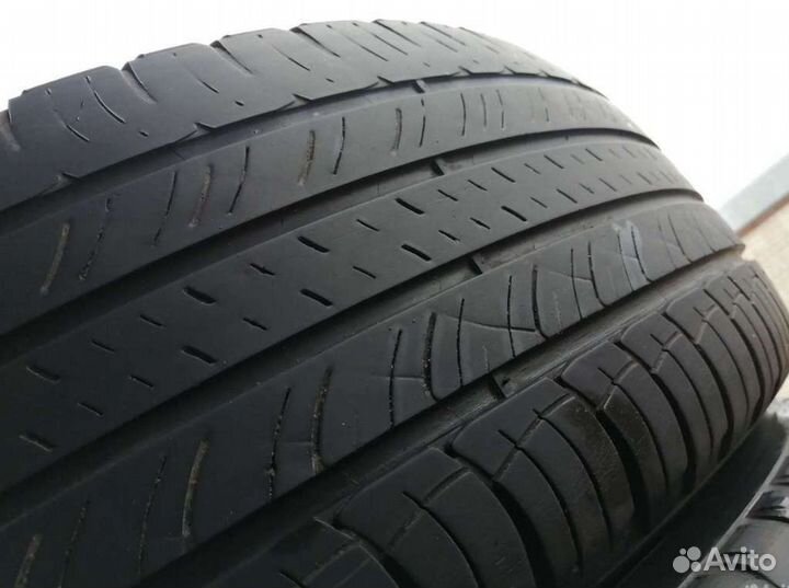 Michelin Latitude Tour 215/65 R16 98H