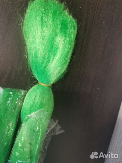 Зеленые синтетические волосы для плетения. Новые
