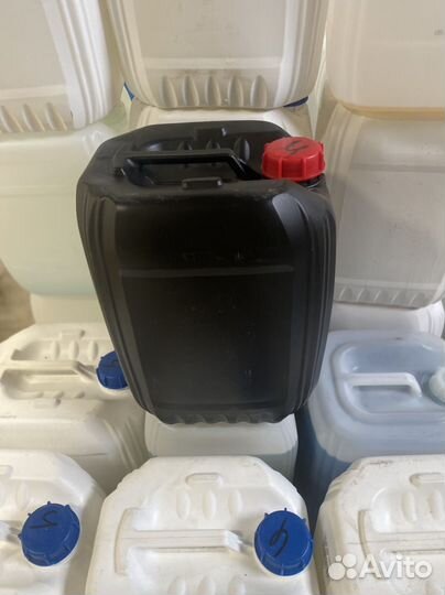 Канистры пластиковые бу 20 литров