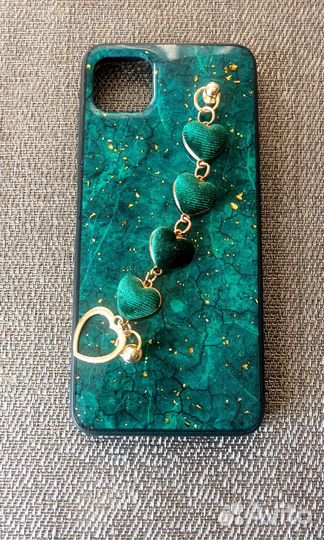 Чехлы на телефон